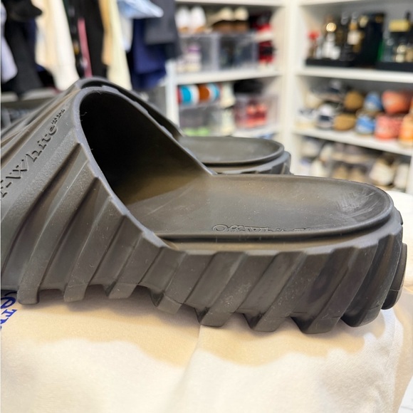 Off-White Black Men's Slide Sandals - Picture 7 of 10